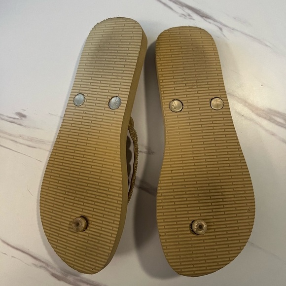 Jack Rogers Floral Flip Flops – Size 7-8 – Pink, Gold & Orange - Picture 3 of 5